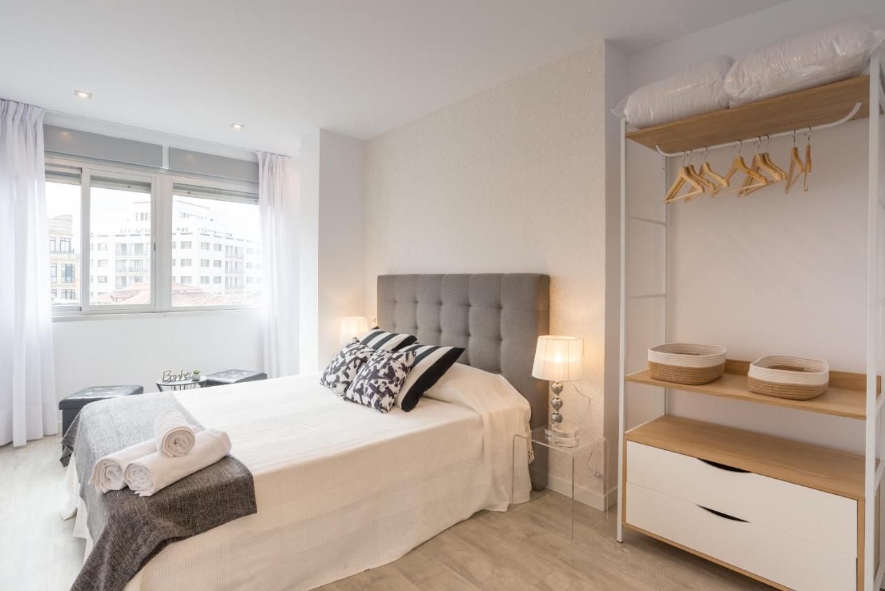 Urbe10 Angel Ganivet 2 Bedrooms Apartment Málaga Exterior foto